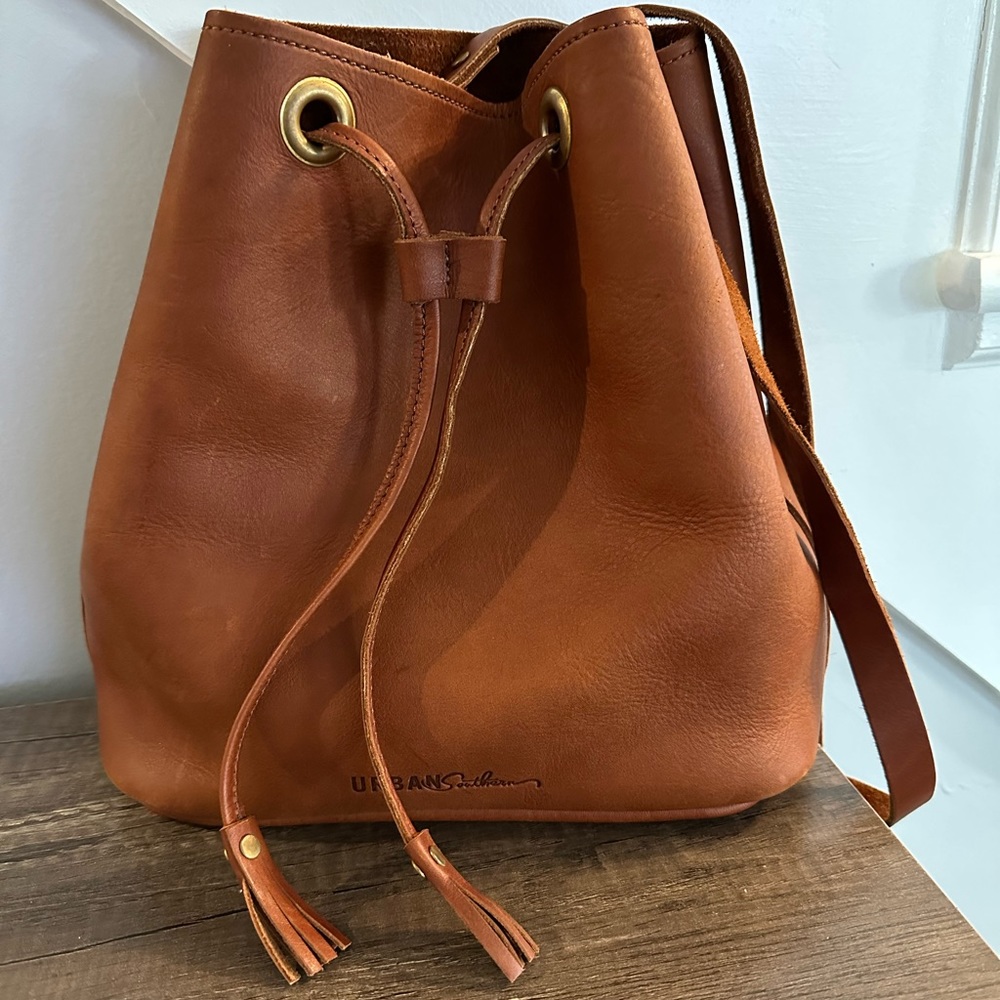 Urban Southern Bucket Bag in Cognac!